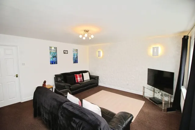 Bourne Court, DH9, photo 3