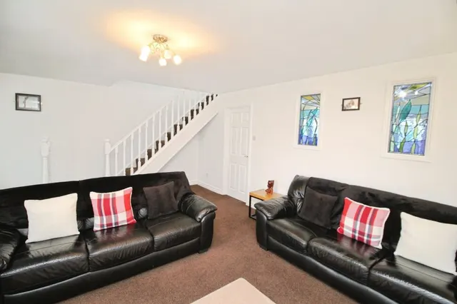 Bourne Court, DH9, photo 2