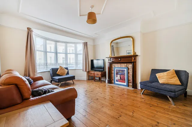 Selden Road, Worthing, BN11, photo 2