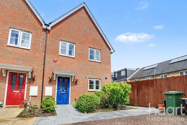 Sudbury Close, Harold Hill, RM3, photo 1
