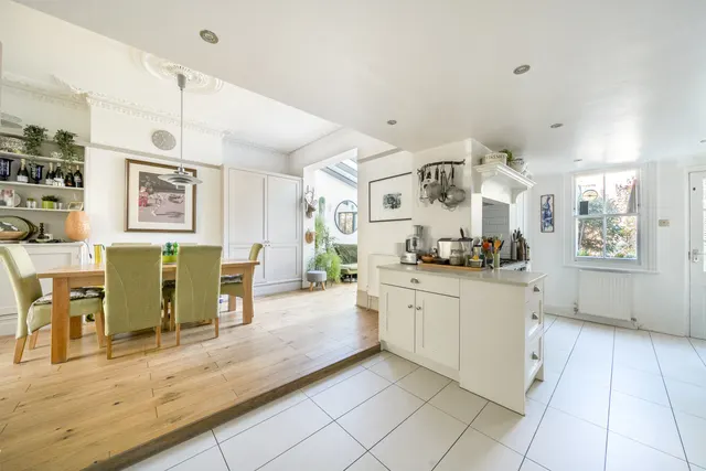 Photo 3 — Trossachs Road, East Dulwich, London, SE22