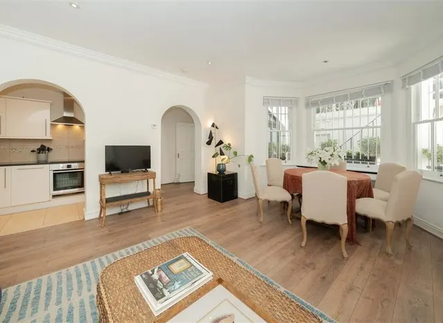 Photo 2 — Onslow Gardens, South Kensington, SW7