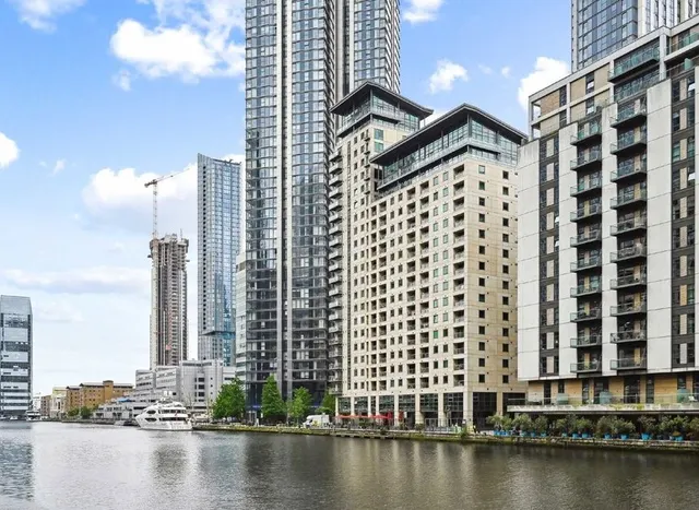 South Quay Square, Canary Wharf, E14, photo 1