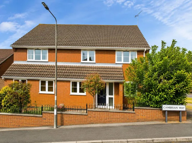 Cambrian Way, Swadlincote, DE11, photo 1