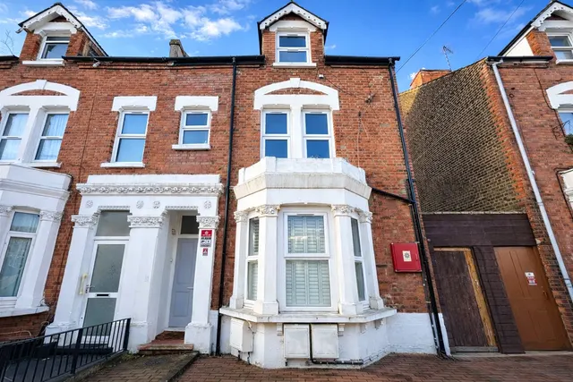 Ringstead Road, London, SE6, photo 1