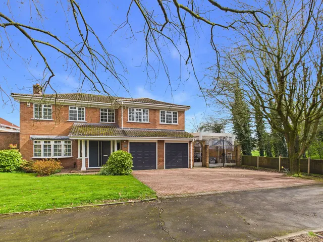 Barlaston Old Road, Stoke-on-Trent, ST4, photo 1