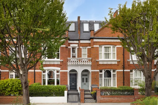 6 bedroom house — Perrymead Steet, Fulham, South West London