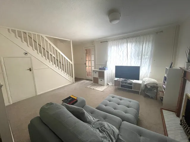 Photo 3 — Shenley Lodge, Milton Keynes, MK5