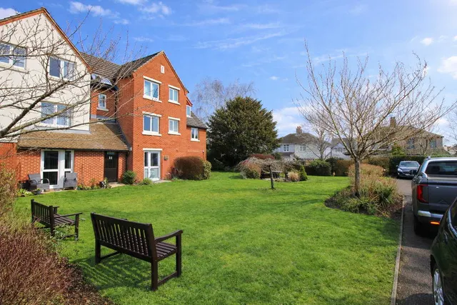 Photo 2 — Curie Close, Rugby, CV21 3PF