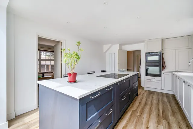 Photo 3 — Brent House Cottage The Street, North Warnborough, Hook, RG29 1BE