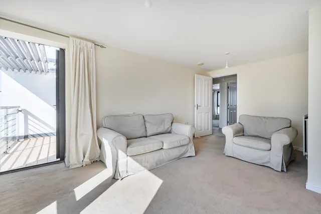 Explorer Court, Milehouse, PL2, photo 2