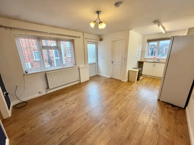 Photo 2 — Cantrell Road, NOTTINGHAM