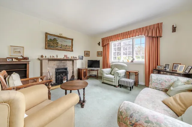 Mixbury, Nr Brackley, NN13, photo 2
