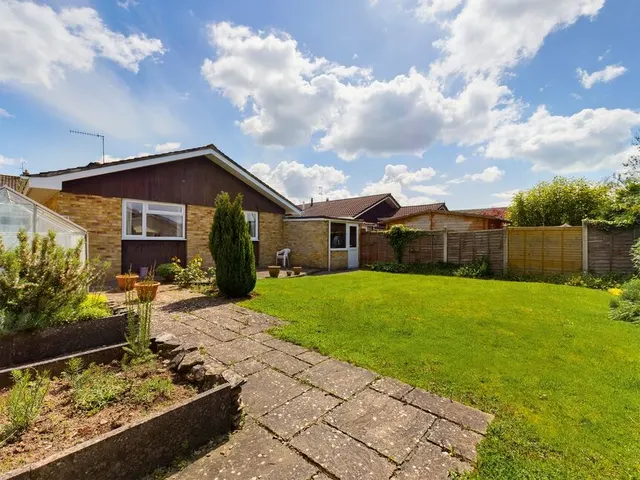 Photo 2 — Stoneyfields, Easton-in-Gordano, Bristol, BS20