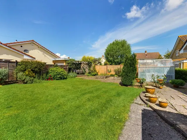Photo 3 — Stoneyfields, Easton-in-Gordano, Bristol, BS20