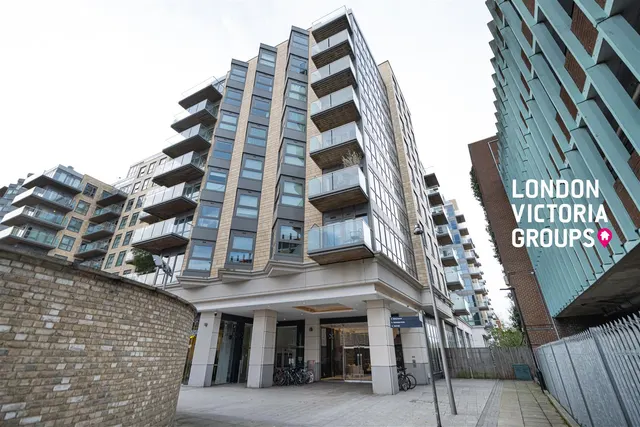 Longfield Avenue, London, photo 1
