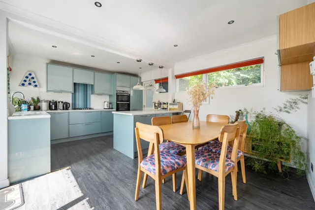 Cedar Chase, Taplow, SL6, photo 3