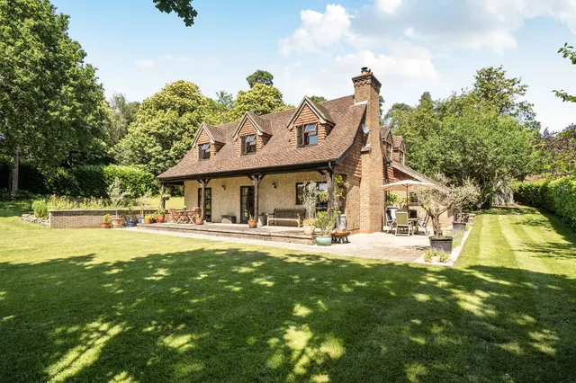 4 bedroom property, Kings Drive, Midhurst, GU29