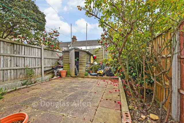 Malvern Road, London, E6, photo 2