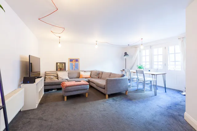 Flat 7, 23 Wheler Street, London, photo 1