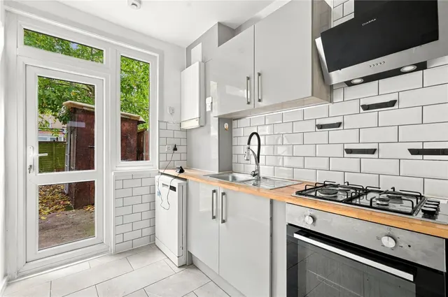 Thackeray Avenue, Tottenham, N17, photo 2