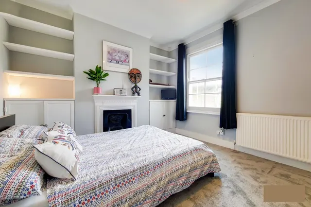 Photo 3 — Top Floor Flat, 51 Hackford Road, London