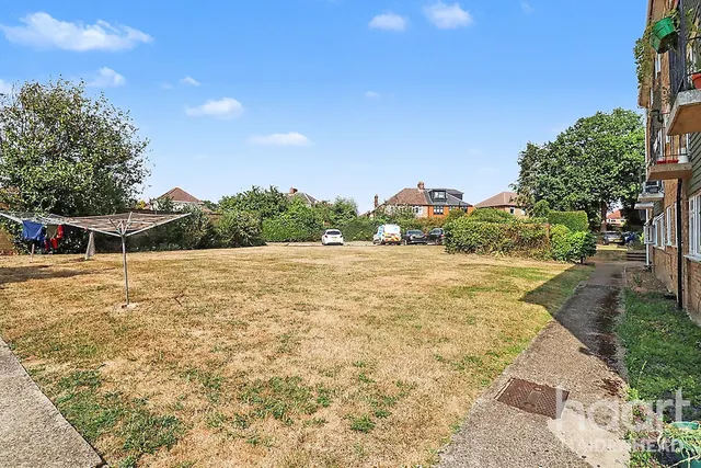 Crofthill Road, Slough, SL2, photo 3