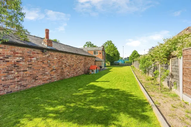 Photo 2 — Yewtree Lane, Manchester, Greater Manchester, M23
