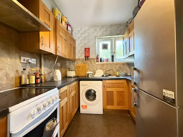 Photo 2 — Burbage Close, London SE1 4EW