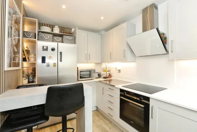Sinden Heath, RH19, photo 2