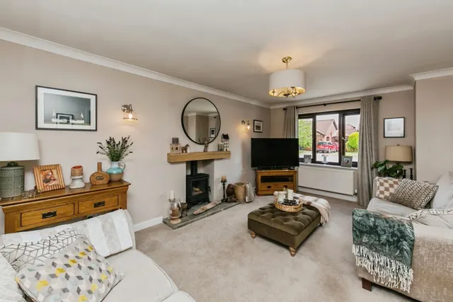 Photo 2 — Freshfield Drive, Macclesfield, Cheshire, SK10