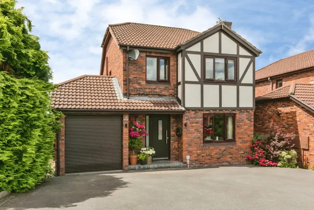 Freshfield Drive, Macclesfield, Cheshire, SK10, photo 1