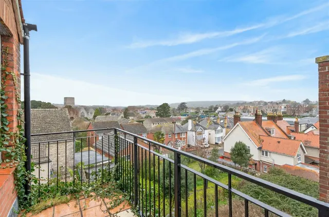 High Street, Swanage, BH19, photo 1