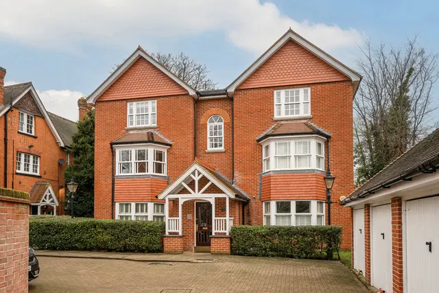 Kingston Road, Wimbledon, SW19, photo 1