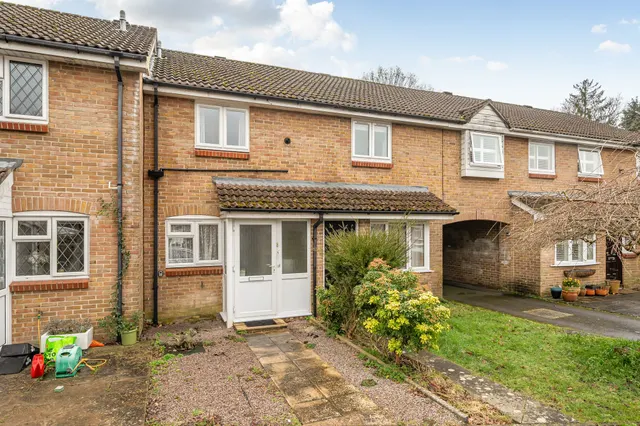 Oakwood Close, Midhurst, GU29, photo 1