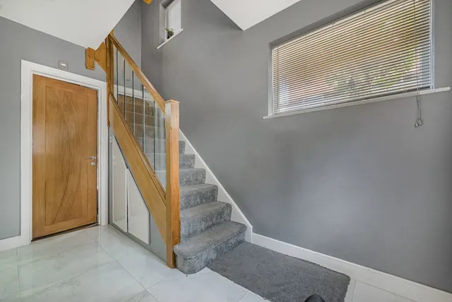 Photo 2 — Sevenoaks Road, Orpington, BR6 9JZ