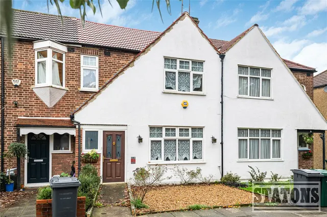 Blakeney Close, Whetstone, London, N20 9LH, photo 1