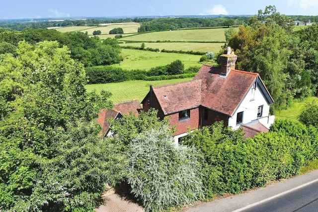 White Hart Hill, Guestling Green, TN35, photo 1