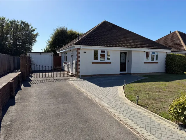 Gilwynes, Bognor Regis, photo 1