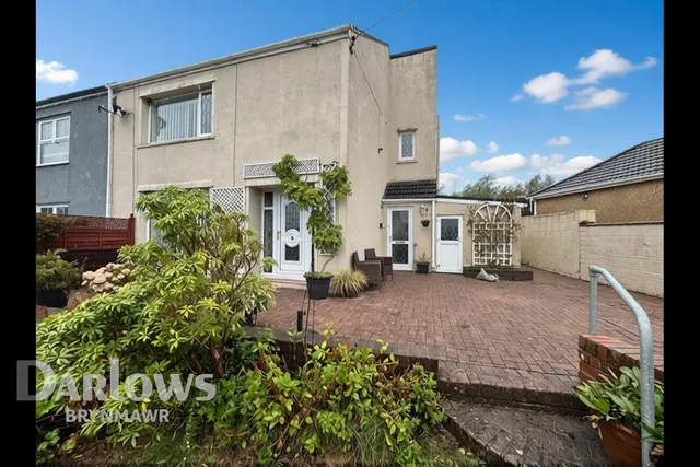 Station Road, Tredegar, photo 1