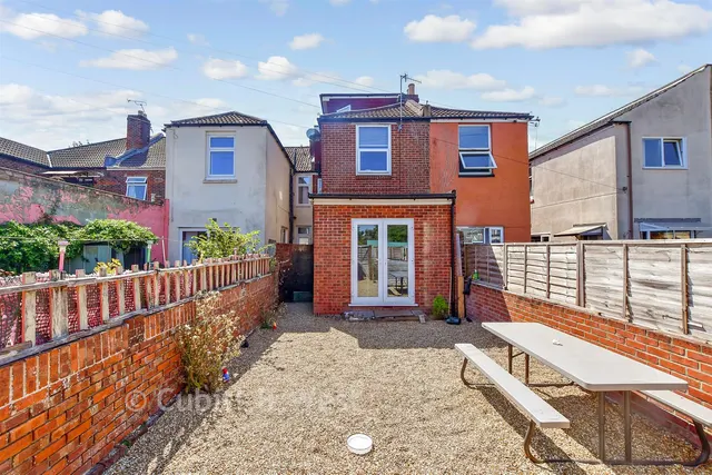 Chichester Road, Portsmouth, PO2, photo 2