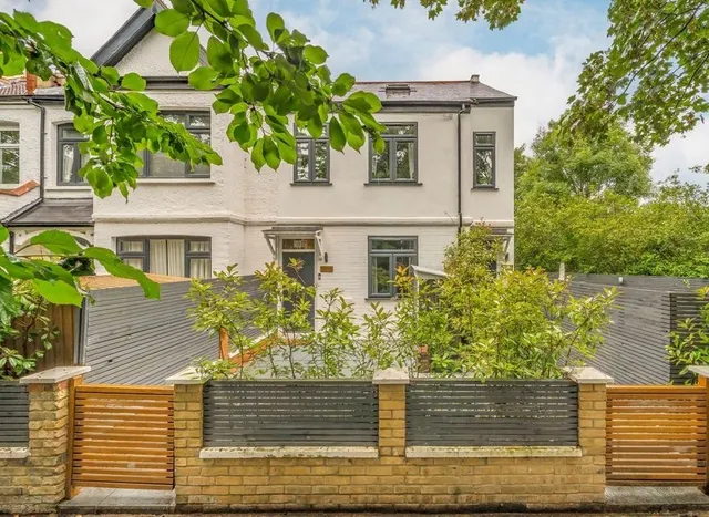 Lyveden Road, Tooting, SW17, photo 1