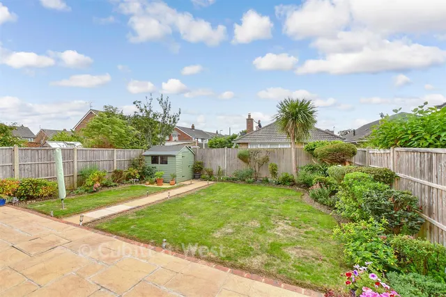 Southleigh Road, Emsworth, PO10, photo 2