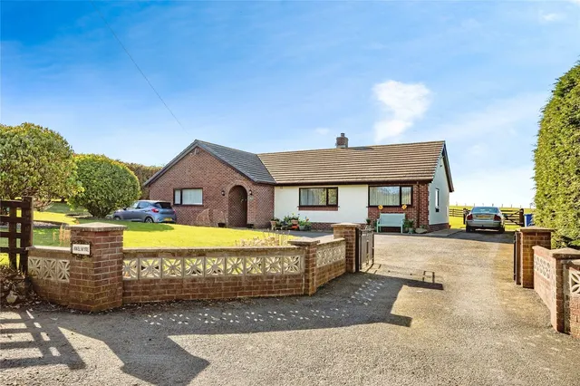 Llanrhystud, SY23, photo 1
