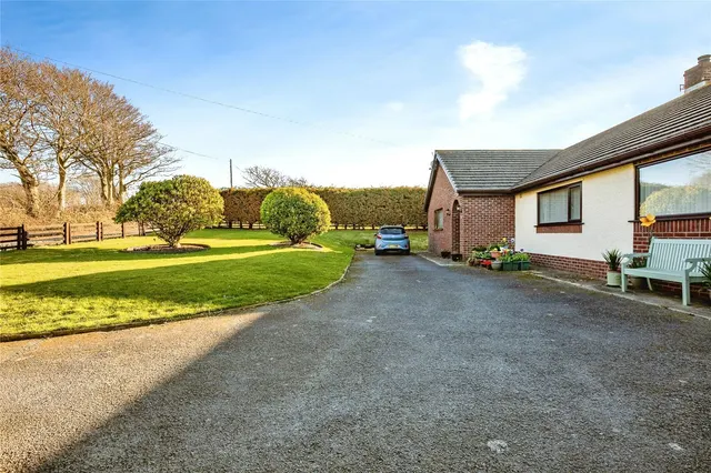 Llanrhystud, SY23, photo 2