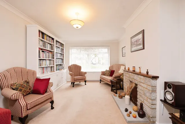Photo 3 — Juniper Place, Ross-On-Wye