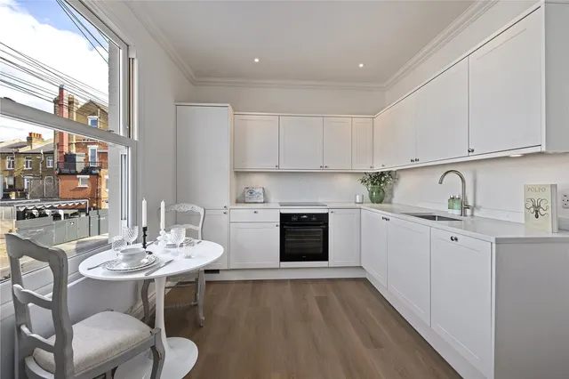 St. Leonards Road, East Sheen, SW14, photo 2