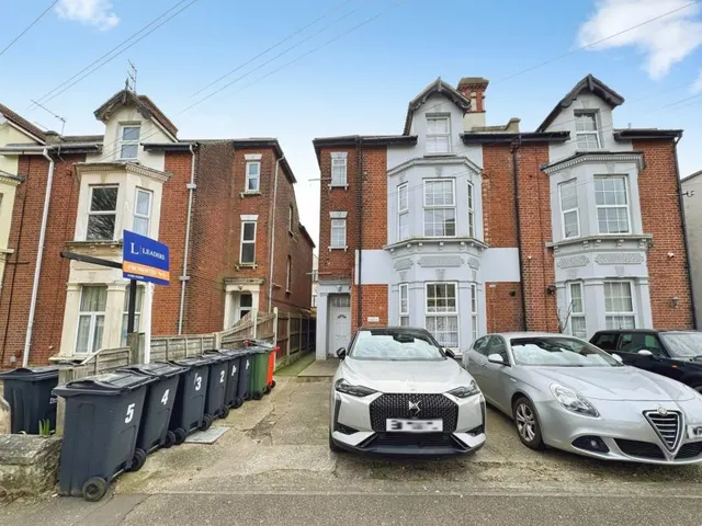 Church Road, Clacton-on-Sea, CO15, photo 1