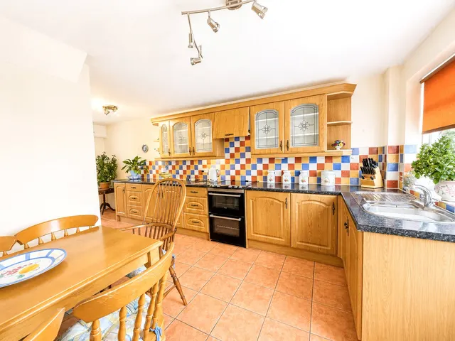 Photo 3 — Scott Close, Kings Somborne, Stockbridge, Hampshire, SO20 6NS