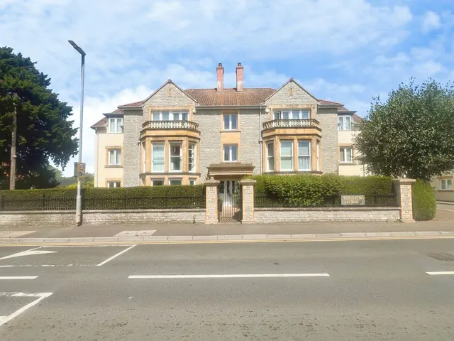 Somerton Road, Street, BA16, photo 1